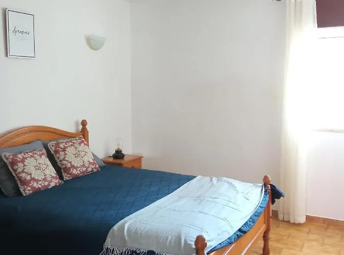 Cozy Apartment Oura Beach